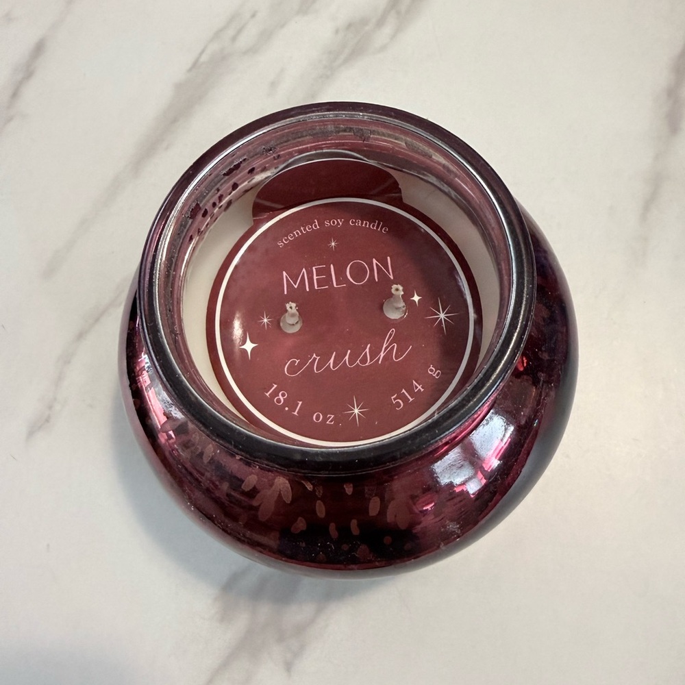 Scented candle in an Elegant Burgundy Glass Vase - Picture 2 of 3